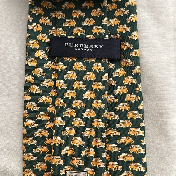 Burberry Silk Tie London Yellow Cab Print - Picture 3 of 6